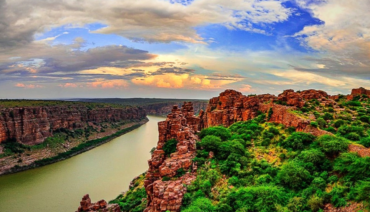 wonders to explore in india,unbelievable wonders to explore in india,india tourism,tourist places in india