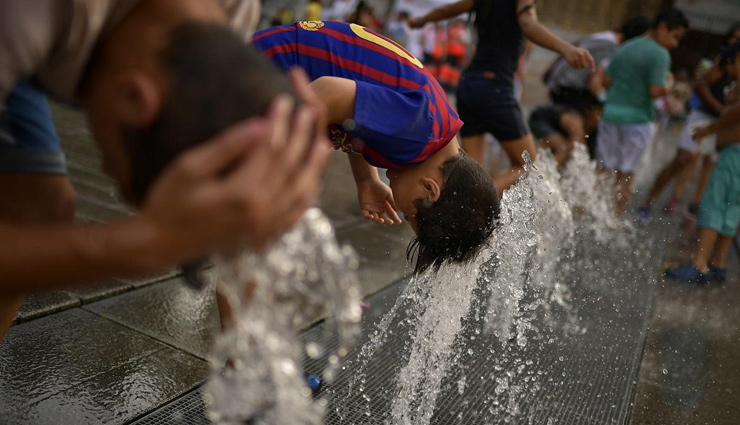 Avoid tea, coffee and alcohol, stay indoors: Government issues advisory as India reels under heatwave