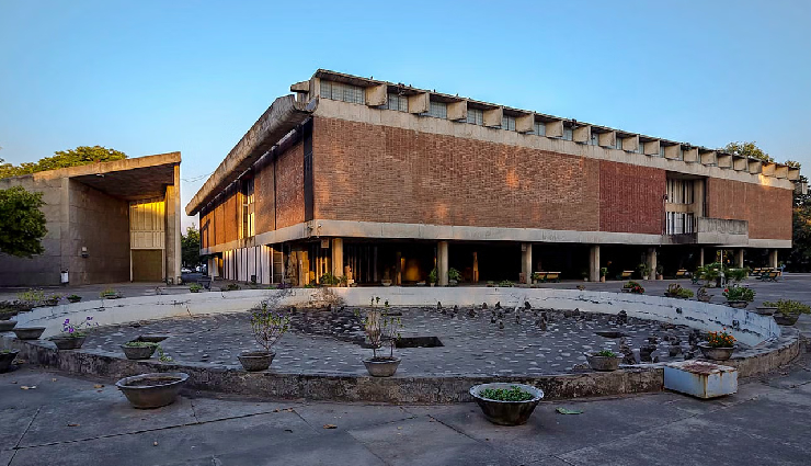 chandigarh tourist attractions,rock garden chandigarh,sukhna lake chandigarh,zakir hussain rose garden chandigarh,chhatbir zoo chandigarh,government museum chandigarh,international dolls museum chandigarh,things to do in chandigarh,places to visit in chandigarh,chandigarh sightseeing spots,chandigarh historical sites,tourist spots in chandigarh,chandigarh landmarks,chandigarh museums,chandigarh attractions guide