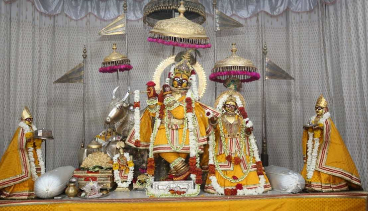lord krishna temples in india,famous krishna temples,krishna pilgrimage sites,krishna temples architecture,spiritual significance of krishna temples,krishna janmashtami,krishna temples in mathura,krishna temples in vrindavan,krishna temples in gujarat,krishna temples in rajasthan,krishna temples in uttar pradesh