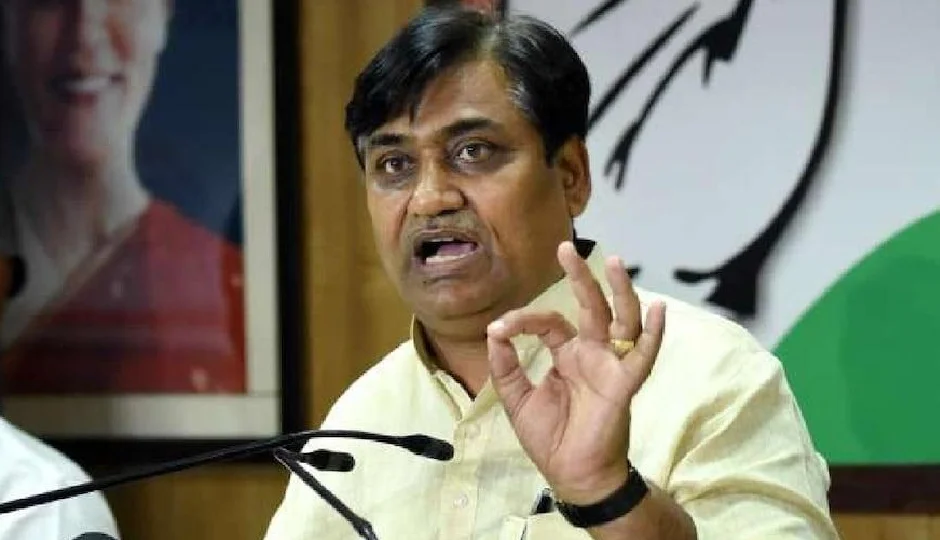 राजस्थान में बदहाल स्कूल, मंत्रियों के लिए 55 लाख की फॉर्च्यूनर, कांग्रेस ने सरकार को घेरा