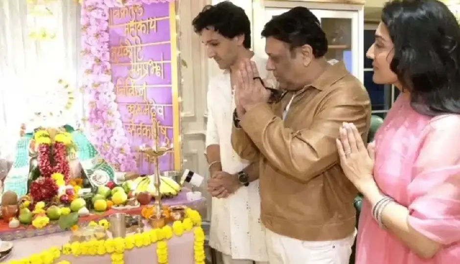 अमेरिका से लौटकर सीधे गणपति पूजा में पहुंचे गोविंदा, बच्चों संग लिया बप्पा का आशीर्वाद