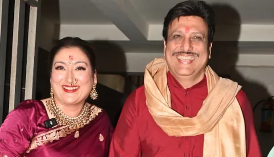 2 News : गोविंदा के साथ दिखीं सुनीता ने तलाक की अटकलों पर लगाया ब्रेक, अहान को लेकर दिए बयान पर लिया यू टर्न