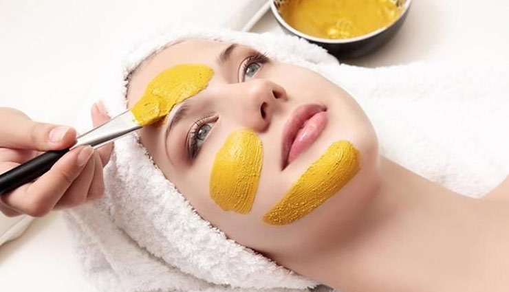 त्वचा की ख़ूबसूरती को निखारता है बेसन, अपनाए ये ब्यूटी टिप्स