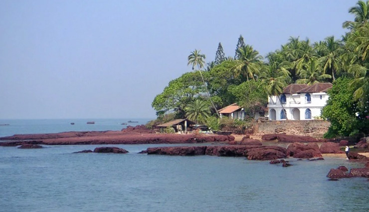 goa,attractions in goa,tourist places in goa,goa tourism,beaches of goa,travel,holidays,holiday destinations,india tourism,travel guide