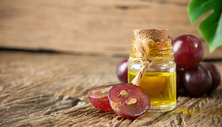 4 DIY Ways To Use Grapeseed Oil for Amazing Skin Care