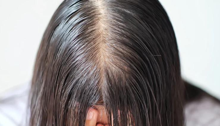 marula oil for hair and skin,benefits of using marula oil,nourishing hair and skin with marula oil,marula oil for healthy hair and glowing skin,rejuvenating properties of marula oil,marula oil for moisturized hair and skin,anti-aging benefits of marula oil,marula oil for hair growth and scalp health,marula oil for smooth and radiant skin,marula oil antioxidant effects on hair and skin,hydrating and softening properties of marula oil,marula oil role in improving skin elasticity,marula oil protective effects on hair and skin,marula oil for reducing hair frizz and dryness