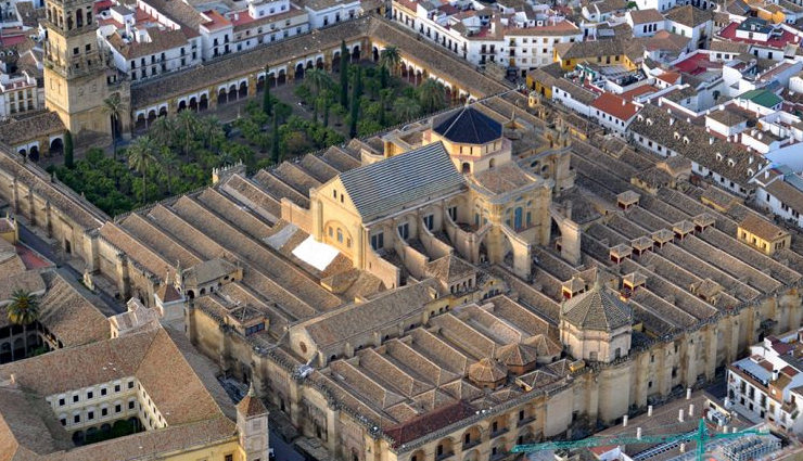 most beautiful mosques to visit,stunning mosques around the world,exquisite places of worship: beautiful mosques,must-see mosques with breathtaking beauty,visiting the world most gorgeous mosques,exploring the beauty of iconic mosques,traveling to stunning mosques worldwide,mesmerizing architectural wonders: beautiful mosques,touring the world most picturesque mosques,mosque tourism: experiencing beauty in places of worship