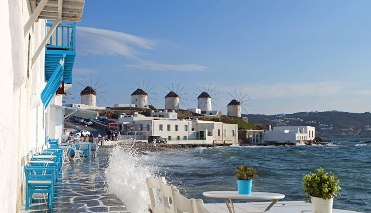 towns to visit in greece,greece,mykonos town,mykonos,cyclades,lindos,rhodes,dodecanese,monemvasia,peloponnese,chania town,crete,kastraki,meteora,oia,santorini,cyclades