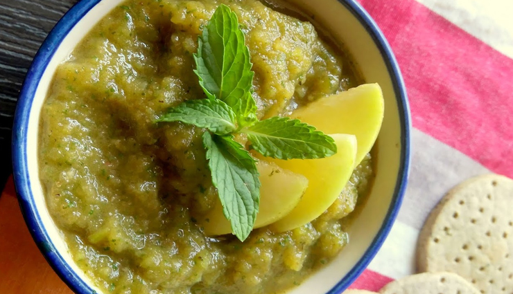 Recipe- Delicious Green Apple and Mint Chutney