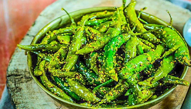 घर पर आसानी से बनाए हरी मिर्च का इंस्टेंट अचार #Recipe