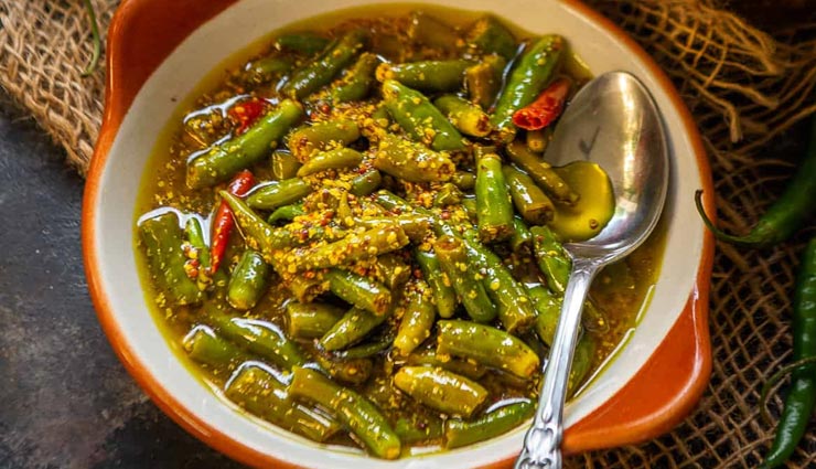 क्या आपको भी पसंद हैं मिर्च का खट्टा-मीठा अचार, इस तरह करें मिनटों में तैयार #Recipe