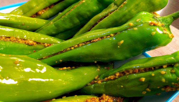 इस तरह मिनटों में झटपट बनाएं हरी मिर्च का अचार, बढ़ेगा भोजन का जायका #Recipe
