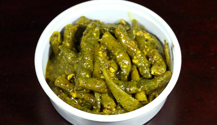 green chilli pickle recipe,recipe,recipe in hindi,special recipe