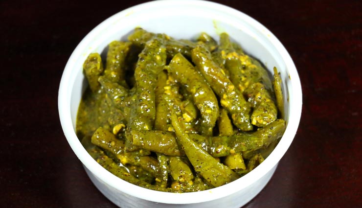 green chilli pickle recipe,recipe,recipe in hindi,special recipe