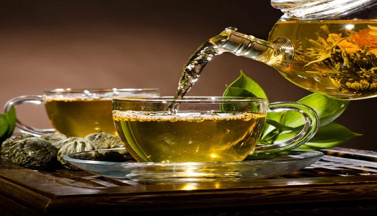 आखिर क्यों नहीं पीनी चाहिए सोने से पहले ग्रीन टी?