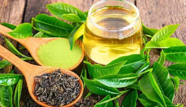 10 DIY Ways To Use Green Tea for Skin and Hair