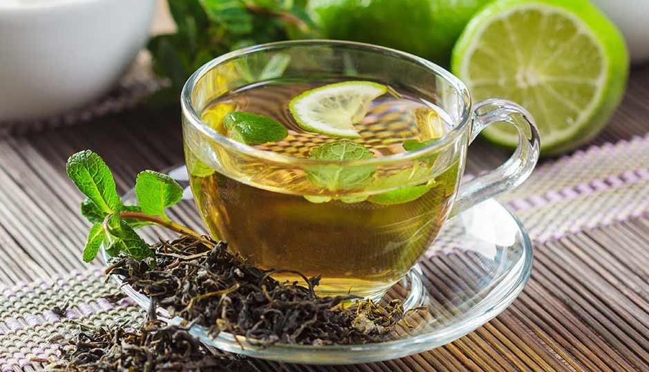 20 Amazing Benefits of Green Tea for Skin and Hair