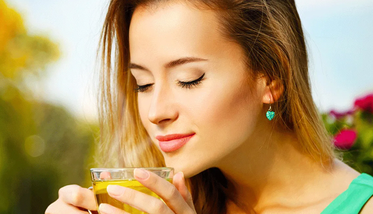 green tea side effects,negative effects of green tea,adverse reactions to green tea consumption,green tea and its potential side effects,is green tea safe for everyone?,risks of excessive green tea intake,green tea and its health implications,cautions about drinking green tea,green tea consumption and potential drawbacks,understanding the downsides of green tea