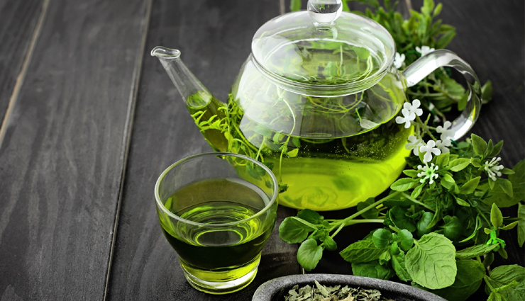 skin toners,diy skin toners,7 diy skin toners,skin care tips,beauty,beauty tips,green tea toner,aloe vera toner,papaya toner,apple cider vinegar toner,ice,mint leaf toner,cucumber toner,beauty hacks