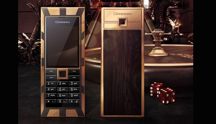 most expensive mobile phones in the world,highest priced mobile phones in the world,mobile phones,expensive mobile phones,diamond rose iphone 4,phone 3g kings button,goldvish le million,gresso luxor las vegas jackpot,black diamond vipn smartphone