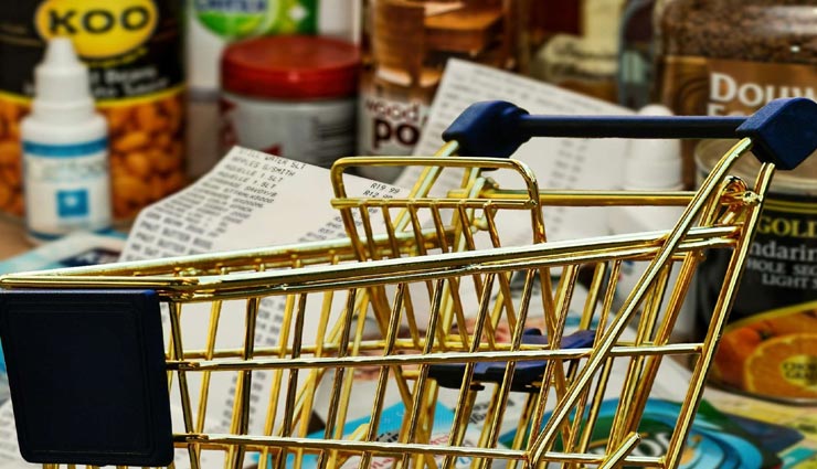 मजबूरी में जाना पड़े किराने की दुकान, फॉलो करें ये गाइडलाइंस