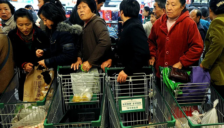 ways to pay it forward to someone else,tips to pay it forward,paying back someone,tips to do something nice to someone,relationship tips,mates and me