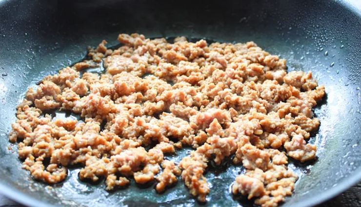 steamed pork dumplings,pork dumplings recipe,best steamed dumplings,how to make pork dumplings,easy dumplings recipe,homemade pork dumplings,chinese pork dumplings,traditional dumplings,authentic dumplings recipe,dumplings with hoisin sauce,easy steamed pork dumplings recipe,best pork dumplings for parties,how to steam pork dumplings at home,steamed pork dumplings with dipping sauce,step-by-step pork dumplings guide