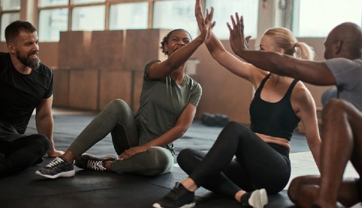 22 minutes exercise benefits,exercise for office workers,quick workout for busy professionals,importance of exercise in office life,mental health benefits of exercise,combating sedentary lifestyle,productivity and exercise,exercise to improve posture,energy boost for office workers,fitness tips for desk job