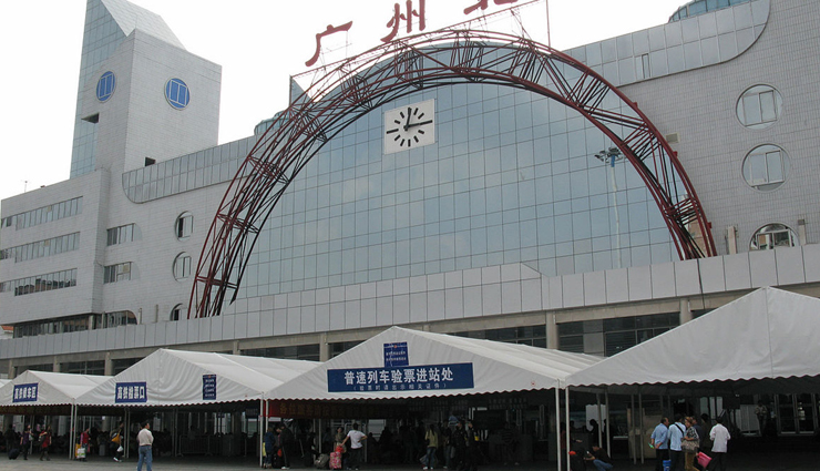 busiest chinese railway stations,chinese railway stations,western beijing railway station,zhengzhou railway station,beijing railway station,guangzhou railway station,xian railway station,shanghai railway station,tianjin railway station,chengdu railway station,harbin railway station,taiyuan railway station,travel,holidays