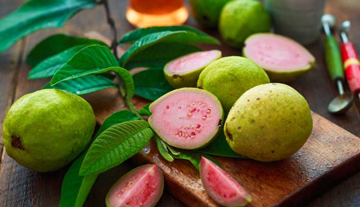 5 Health Benefits of Eating Guava in Winters