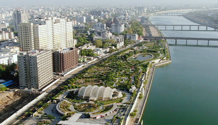 gujarat,places to visit in gujarat,tourist attraction in gujarat,vadodara,gir national park,dwarka,somnath temple,kutch,ahmedabad