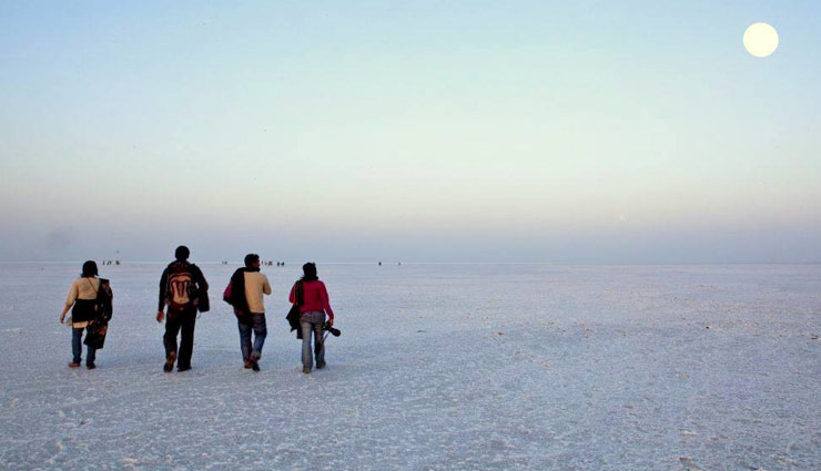 famous sunset place,famous places,romatic places,andmaan,gujrat,rajasthan,pushkar,kanyakumari