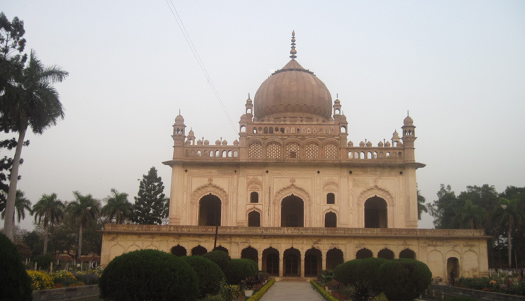 tombs in india,famous tombs in india,india tourism,tourist places in india,india tourist places,travel guide,holidays