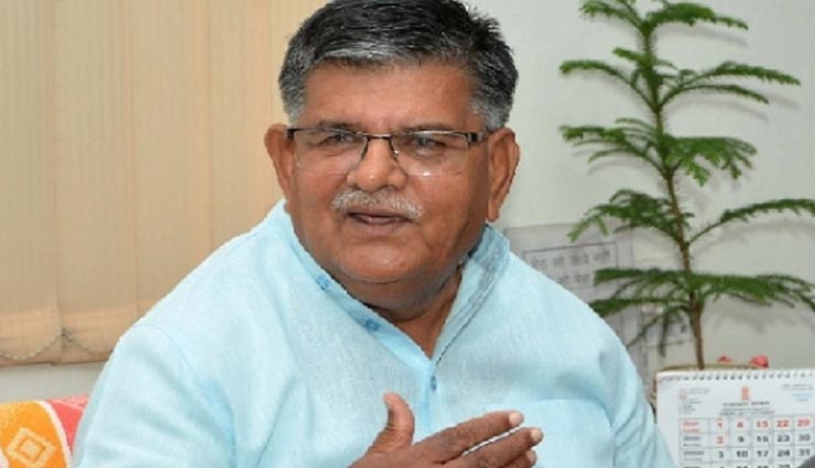 उदयपुर : जनप्रतिनिधि गुलाब चंद कटारिया की पहल, ऑक्सीजन कंसंट्रेटर के लिए दिए 10 लाख