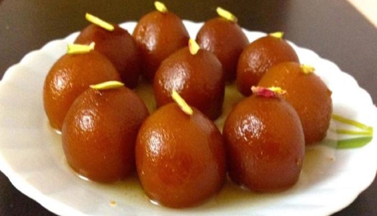 लॉकडाउन रेसिपी : मीठे में आजमाए 'गुलाब जामुन', बनाना बहुत ही आसान