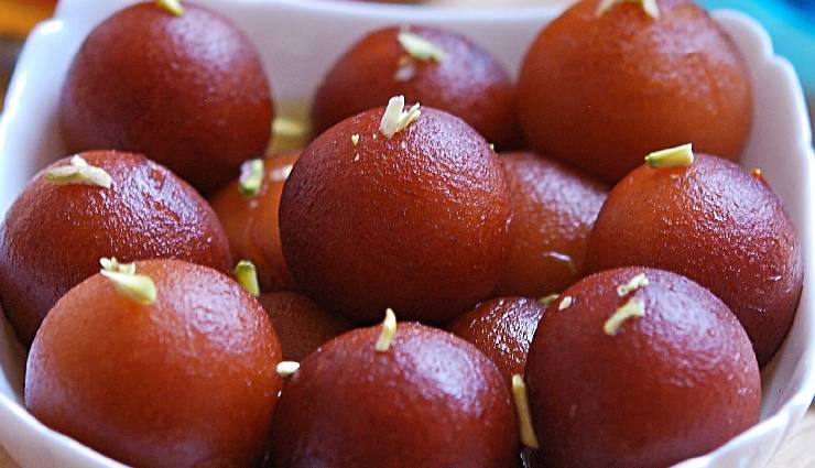gulab jamun,sweet dish gulab jamun,gulab jamun recipe,gulab jamun ingredients,maida,khoya
