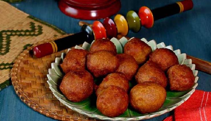gulgule,gulgule ingredients,gulgule recipe,gulgule home,gulgule traditional sweet dish,gulgule festival,gulgule vrat,gulgule sweet dish