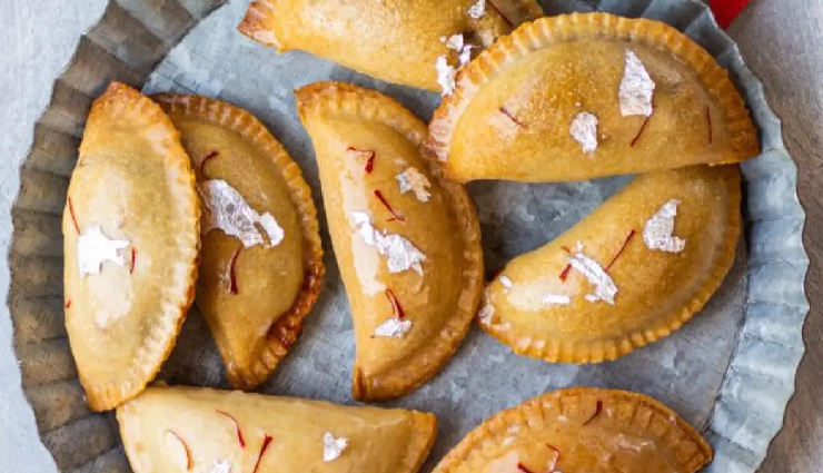 gulkand gujhiya,gulkand gujhiya ingredients,gulkand gujhiya recipe,gulkand gujhiya diwali,gulkand gujhiya festival,gulkand gujhiya diwali 2023,gulkand gujhiya sweet dish,gulkand gujhiya delicious,diwali 2023