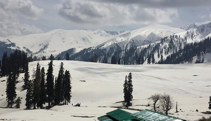 hill stations in jammu and kashmir,beautiful hill stations in india,best places to visit in jammu and kashmir,scenic destinations in the himalayas,adventure travel in jammu and kashmir,cultural immersion in kashmiri villages,outdoor activities in the himalayan region,serene retreats in jammu and kashmir,offbeat destinations in india,nature photography in jammu and kashmir