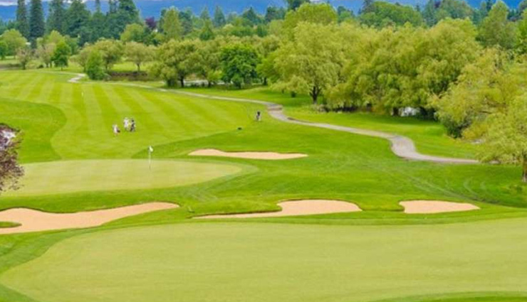 best golf courses in india,top golf courses india,prestige golfshire club bengaluru,royal springs golf course srinagar,gulmarg golf club kashmir,naldhera golf course shimla,royal calcutta golf club kolkata,kodaikanal golf club tamil nadu,dlf golf and country club gurgaon,chandigarh golf course,delhi golf club,oxford golf & country club pune,golfing in india,scenic golf courses india,historical golf courses india