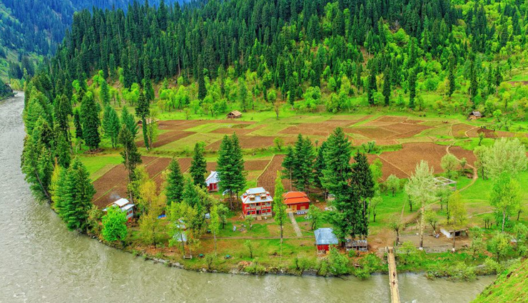 धरती का स्वर्ग माना जाता है खूबसूरत हिल स्टेशन गुलमर्ग, जानें यहां की घूमने लायक 10 जगहें gulmarg tourist attractions,places to visit in gulmarg,top 10 spots in gulmarg,gulmarg sightseeing locations,best places to explore in gulmarg,gulmarg scenic destinations,must-visit sites in gulmarg,tourist hotspots in gulmarg,gulmarg travel guide,gulmarg mesmerizing places to see,scenic spots in gulmarg,attractions in gulmarg,kashmir,tourist places in gulmarg,gulmarg natural beauty spots,sightseeing in gulmarg jammu and kashmir,famous landmarks in gulmarg,hidden gems in gulmarg,gulmarg picturesque locales,gulmarg travel destinations,adventure spots in gulmarg,gulmarg cultural sites to visit,must-see sights in gulmarg,gulmarg iconic viewpoints,gulmarg historical attractions,offbeat places in gulmarg to explore,गुलमर्ग के प्रसिद्ध स्थान,गुलमर्ग में घूमने की जगहें,गुलमर्ग के शीर्ष 10 स्थान,गुलमर्ग के दर्शनीय स्थल,गुलमर्ग में जाने योग्य स्थान,गुलमर्ग के दृश्यमान स्थल,गुलमर्ग में यात्रा संबंधी जानकारी,गुलमर्ग की प्रमुख दर्शनीय स्थलें,गुलमर्ग की प्राकृतिक सुंदरता के स्थान,गुलमर्ग के मनोरंजन स्थल