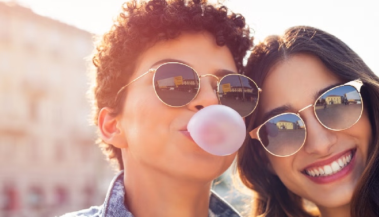 natural body odor remedies,how to smell fresh naturally,body care tips,bad breath solutions,fresh scent remedies,natural ways to stay fresh,body odor solutions,self-care for body odor,holiday body care,how to avoid body odor at work