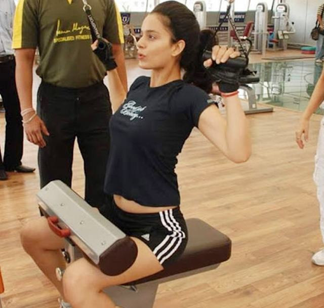 gym outfits,fashion tips for gym,gym outfits from bollywood divas,bollywood divas fashion trends