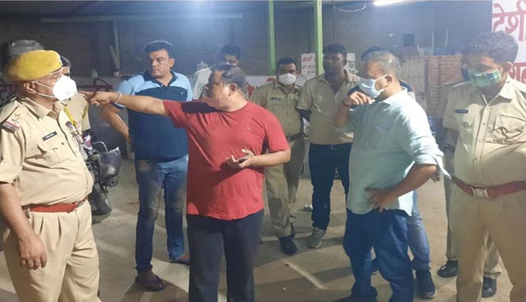 ब्यावर : मोटरसाइकिल पर आए दो बदमाशों ने फायरिंग कर शराब की दुकान में दिया लूट को अंजाम