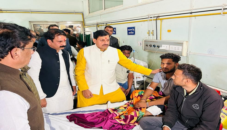 chief minister yadav met the victims of guna accident,took a big step,suspended rto and cmo