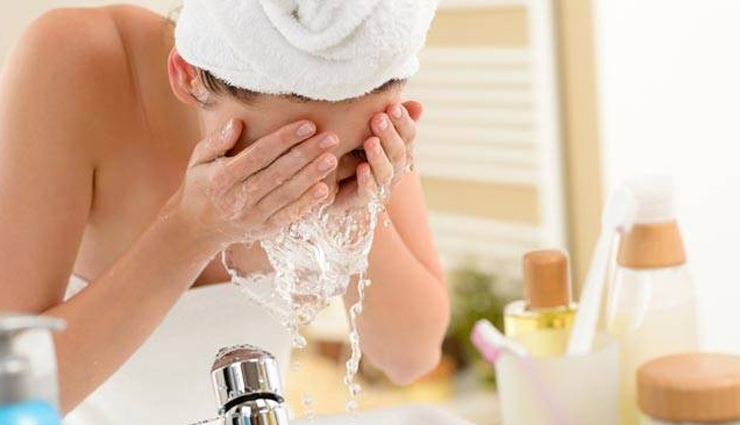 ऑयली स्किन मेकअप कैसे करें, ले इन टिप्स की मदद follow these easy ways to apply makeup on oily skin,beauty tips,beauty hacks