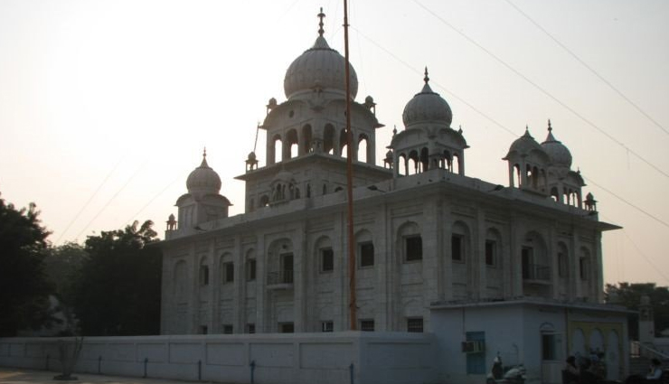 gurdwaras,gurdwaras in delhi,delhi,gurdwara bangla sahib,gurdwara baba banda singh bahadur,gurdwara mata sundri,gurdwara sis ganj sahib,gurdwara dam dama sahib,gurdwara majnu ka tilla