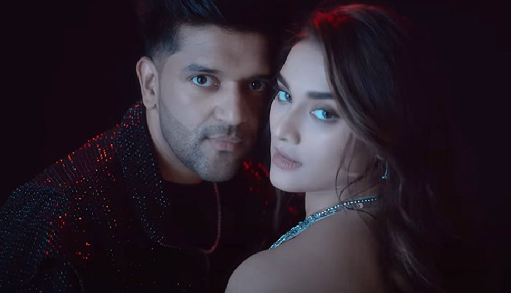 2 News : गुरु और सई की फिल्म ‘कुछ खट्टा हो जाए’ का ट्रेलर रिलीज, ‘बेबी जॉन’ से वरुण का इंटेंस लुक आया सामने