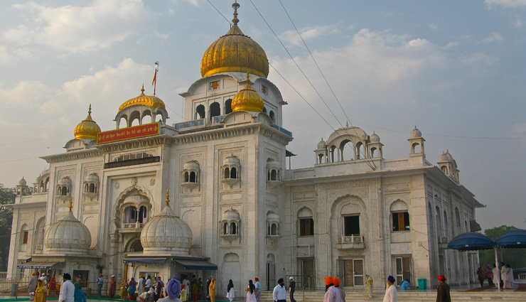 छुट्टियों में परिवार संग जाए उत्तर भारत के इन 10 प्रसिद्द मंदिरों के दर्शन करने north india iconic temples,popular temples in northern india,must-visit temples of north india,ancient temples in north india,sacred temples of northern india,north india revered temple sites,famous northern indian temples,historic temples in north india,spiritual centers in north india,northern india temple heritage